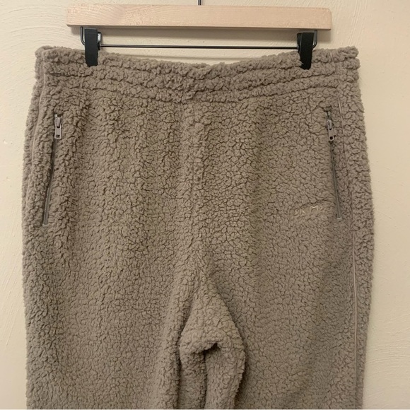 Skims Womens Teddy High Pile Fleece Joggers Desert Tan Brown Size Large NWT Nee - Picture 4 of 13